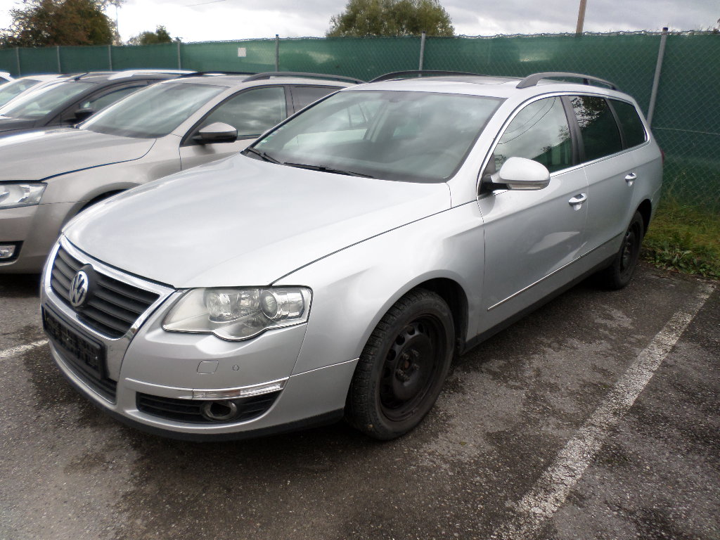 Volkswagen Passat Variant 2.0 TDI DPF Highline DSG - náhľad