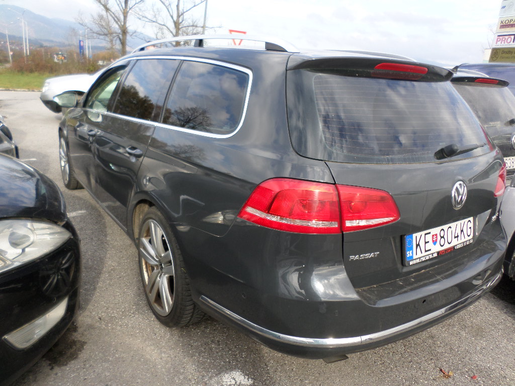 Volkswagen Passat Variant 2.0 TDI Highline DPF - náhľad