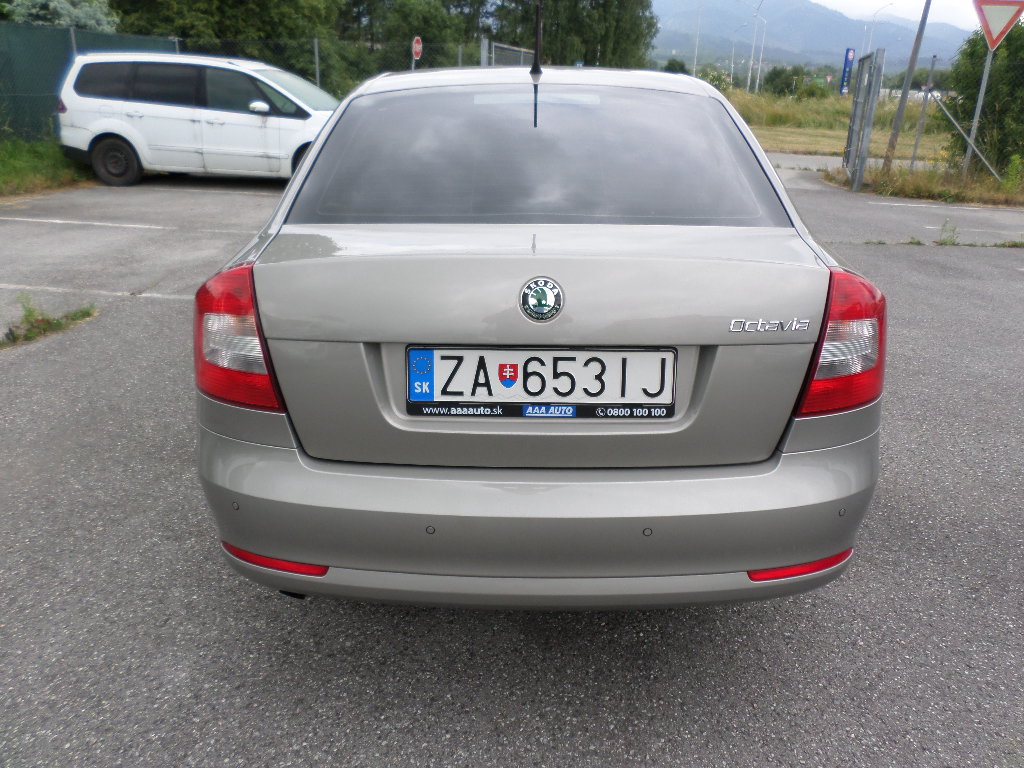 Škoda Octavia 1.6 TDI CR DPF Classic ICE - náhľad