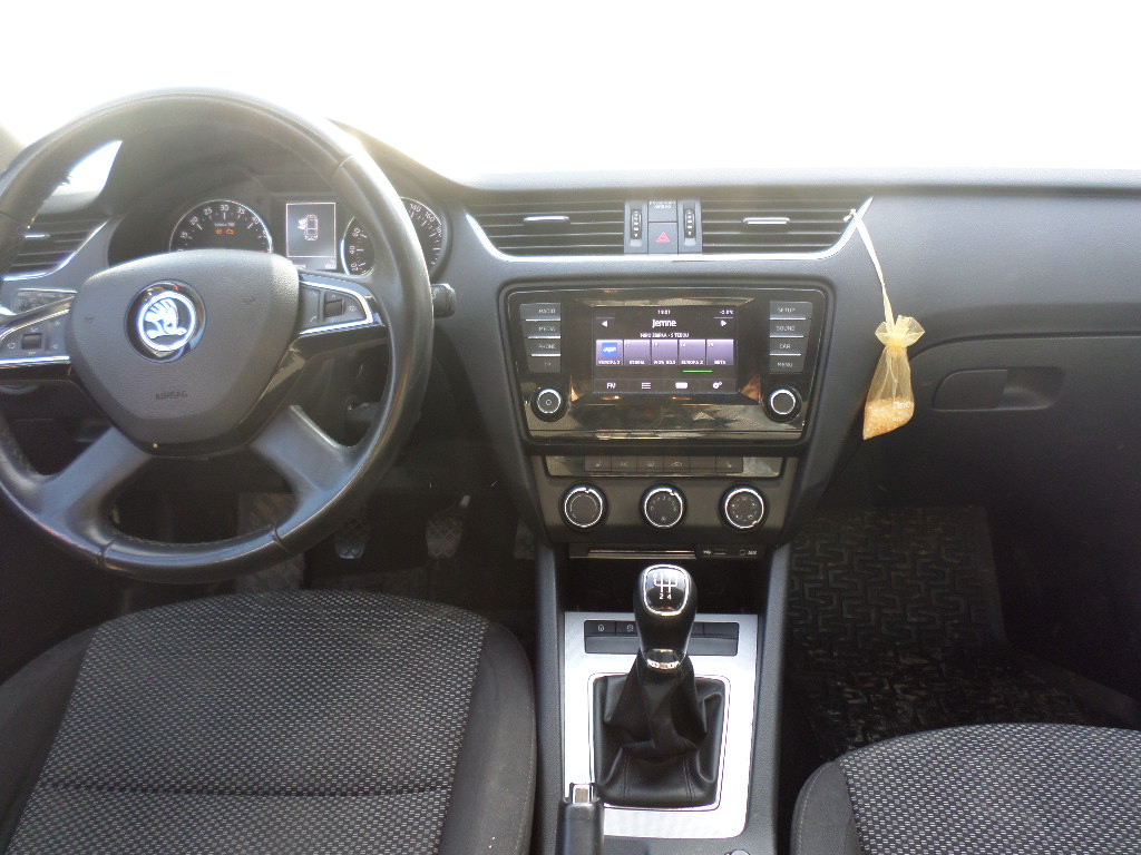 Škoda Octavia 1.6 TDI Ambition - náhľad