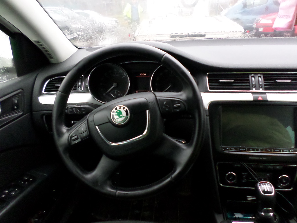 Škoda Superb Combi 1.6 TDI CR DPF Elegance - náhľad